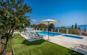 Amazing apartment in Novi Vinodolski with Outdoor swimming pool, WiFi and 3 Bedrooms